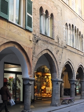 Arcades in Chiavari invite you to a shopping trip in Italy