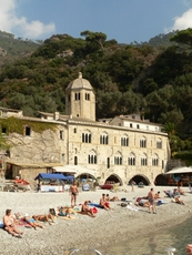 Die Abtei San Fruttuoso zwischen Camogli und Portofino